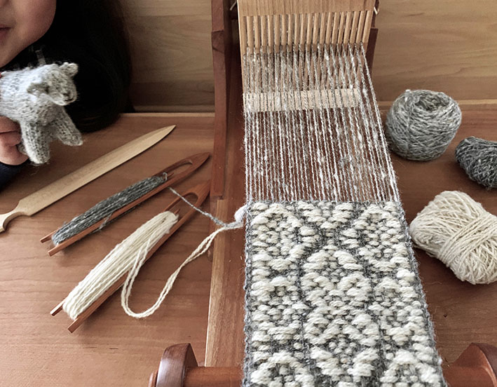 特価格安 苧麻の糸　手紡ぎ 生地/糸